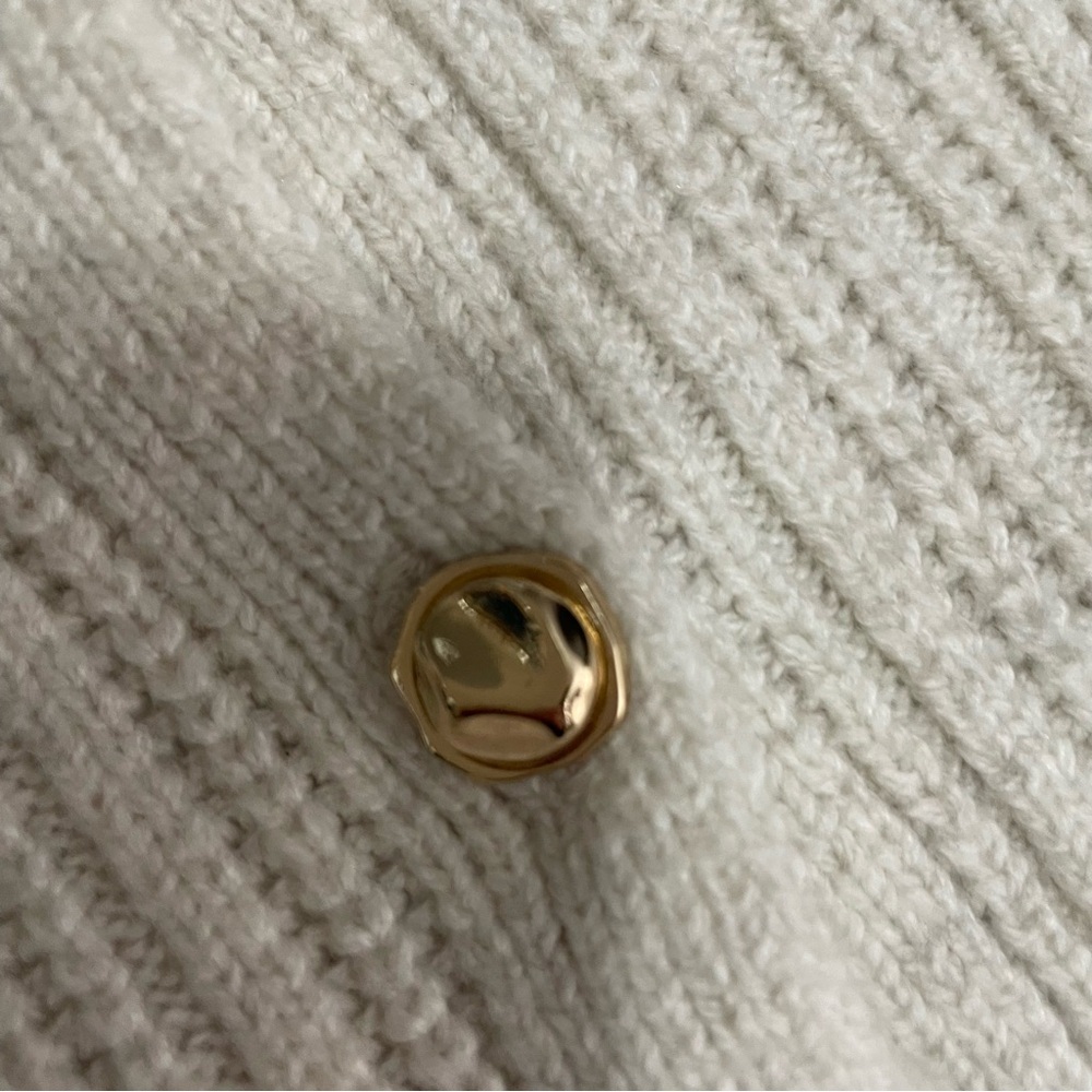 Song of Style | Cream Cardigan with Gold Button Detail, Old Money, Classic - Picture 10 of 13